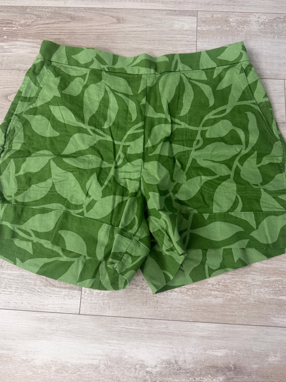 Banana Republic NWT Green Leaf Linen Blend High-Rise Shorts Size L